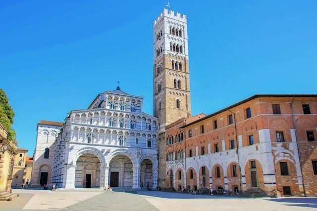 Private Pisa and Lucca 5 Full Image