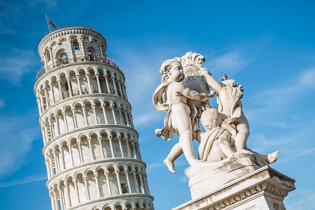 Private Pisa and Lucca 1 Full Image